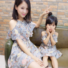Load image into Gallery viewer, 2020 Family Matching Outfits Dresses Summer Mother Daughter Dress Fashion Clothing Girl Mom Daughter Chiffon Beach Dress Clothes