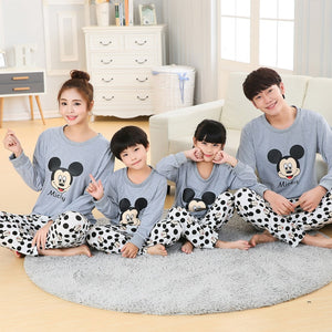 Family Matching Pajamas Cotton USA Russia Autumn Winter Chiristmas Pajamas Matching Family Outfits Mother Mommy and Me Dresses