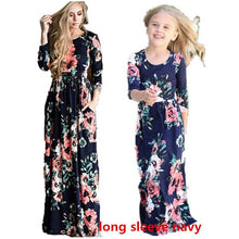 Load image into Gallery viewer, Mother Daughter Dress Long Sleeve Family Matching Outfits Mommy and Me Floral Long Maxi Dresses Family Match Beach Dress D0906
